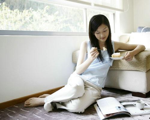 网红吃瓜白醋少女图片,酸爽滋味引网友热议 第1张 网红吃瓜白醋少女图片,酸爽滋味引网友热议 第1张